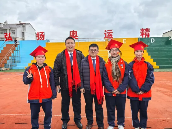 韶華初戰凌云志  青春正盛譜華章——成人禮宣傳報道稿 2025.3.16(3)9912.png