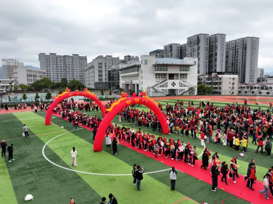 韶華初戰凌云志  青春正盛譜華章——成人禮宣傳報道稿 2025.3.16(3)8794.png